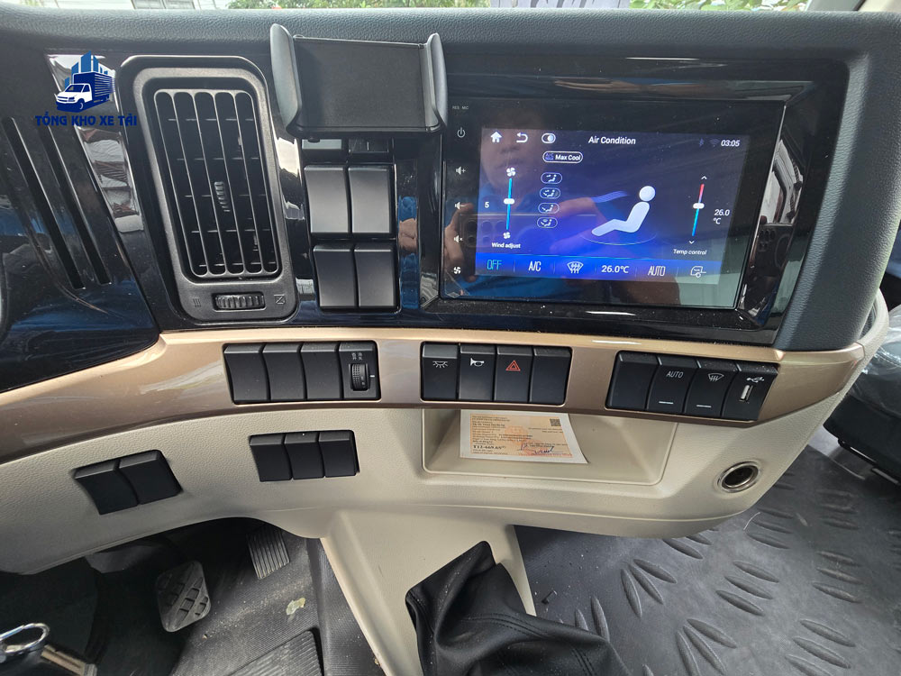 XE CHENGLONG H5 240HP THÙNG KÍN CONT 9M9